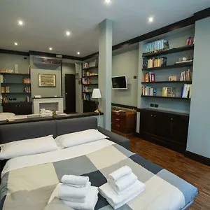 two-sisters-suites.hotels-amalfi.com/